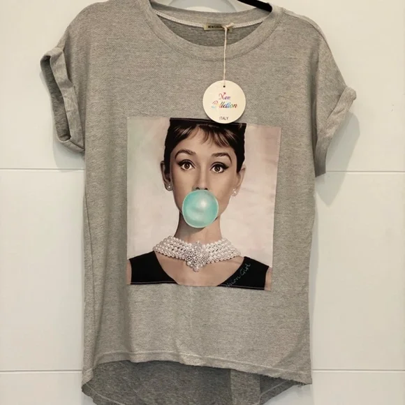 Beautiful Italian Top - Picture 4 of 4